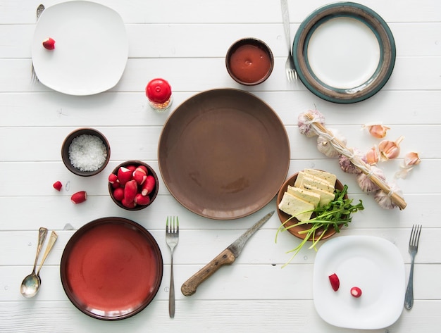 Zestaw talerzy z potrawami